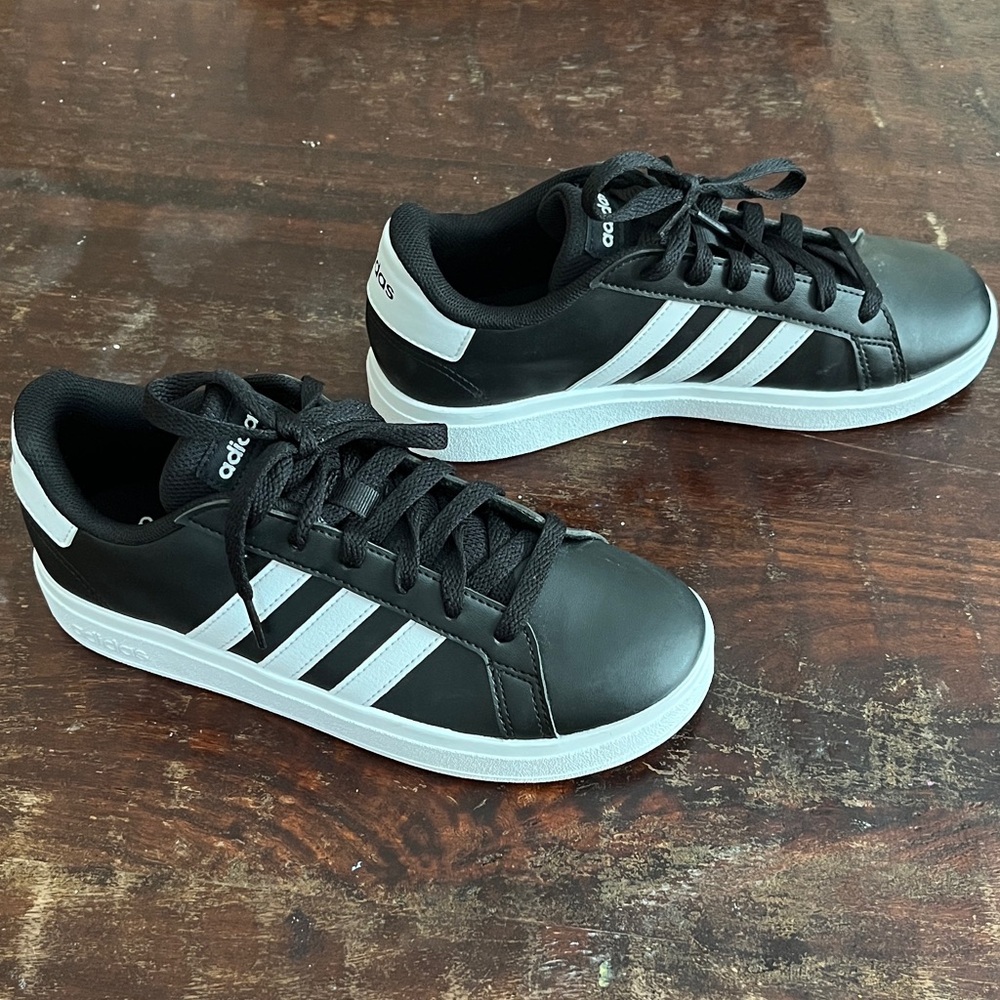 adidas Grand Court 2.0 Sneakers